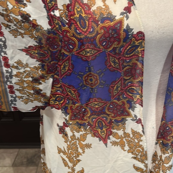 Maurice’s Sheer Mandala Cover - Picture 4 of 8